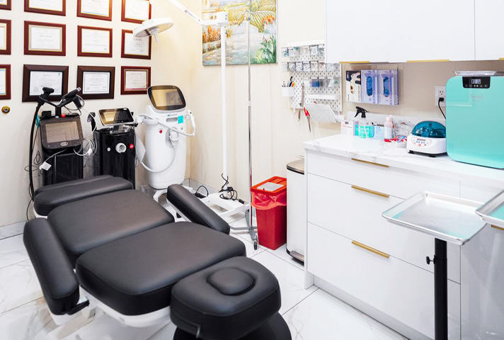 بهترین کلینیک زیبایی با دستگاه های پیشرفته
